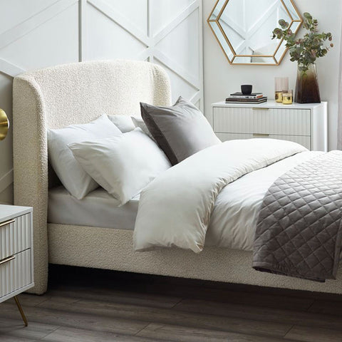 Estee Bed